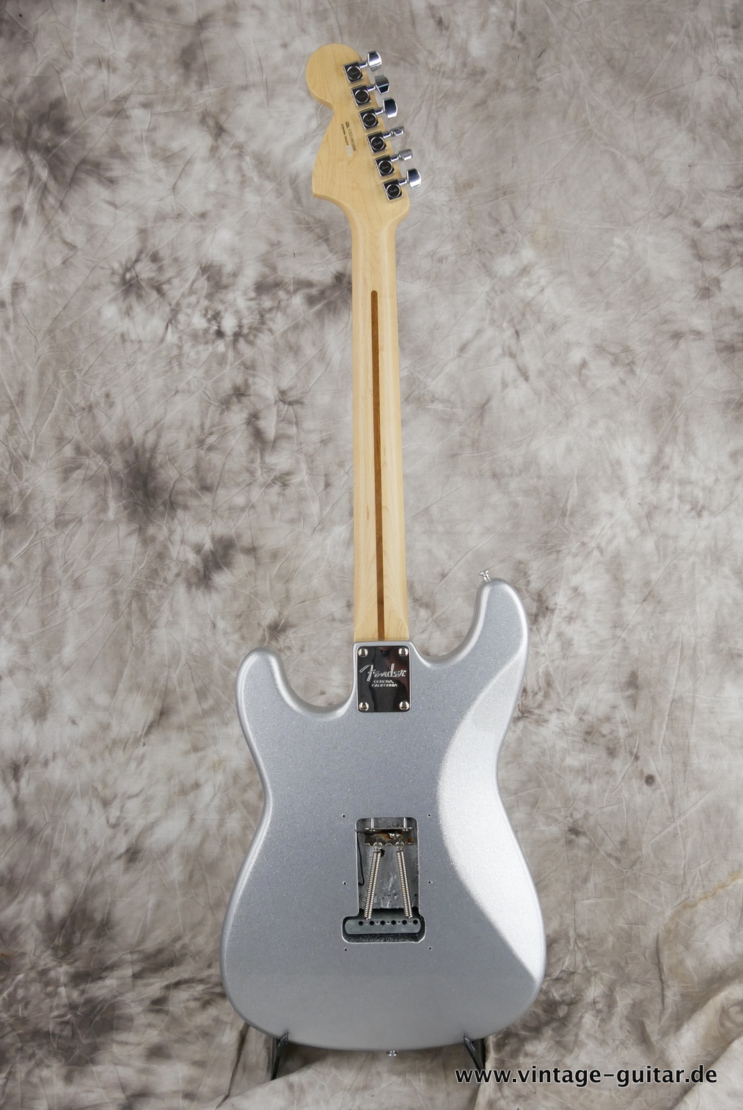 Fender_Stratocaster_built_from_parts_US_neck_ silver_sparkle_2021-002.JPG